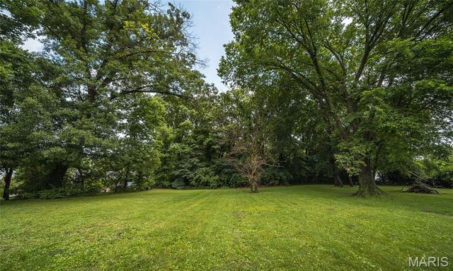 185 Kitchell Avenue, St Clair, MO 63077