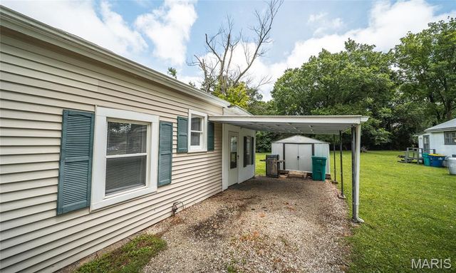 185 Kitchell Avenue, St Clair, MO 63077