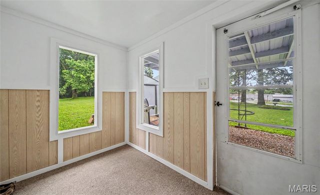 185 Kitchell Avenue, St Clair, MO 63077