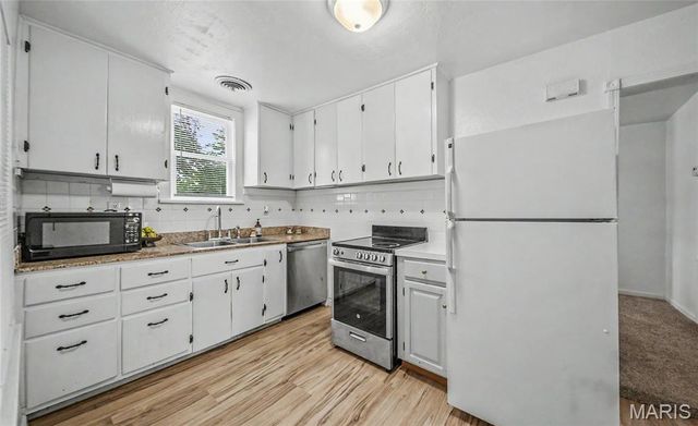 185 Kitchell Avenue, St Clair, MO 63077