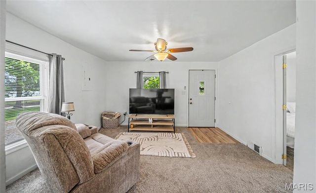 185 Kitchell Avenue, St Clair, MO 63077