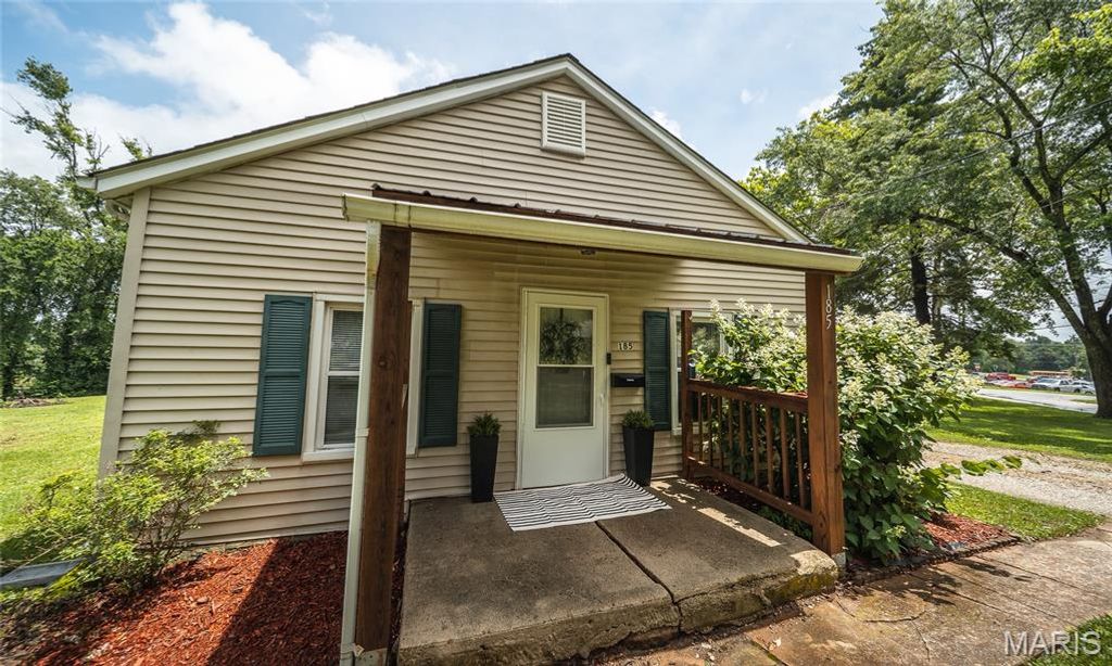 185 Kitchell Avenue, St Clair, MO 63077