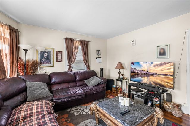 208 Suffolk Avenue, Pawtucket, RI 02861
