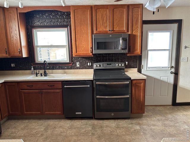 312 W 6th Street, Julesburg, CO 80737