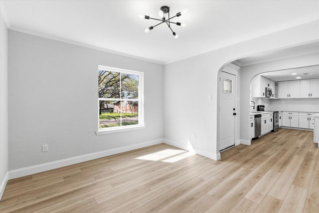 113 E Bayside Drive, Mabank, TX 75156