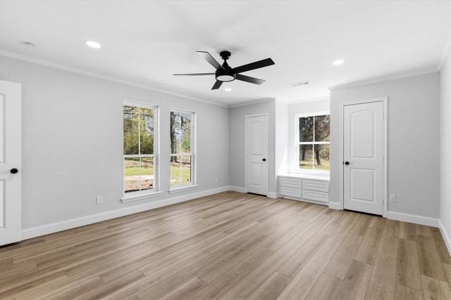 113 E Bayside Drive, Mabank, TX 75156