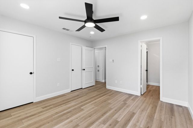 113 E Bayside Drive, Mabank, TX 75156