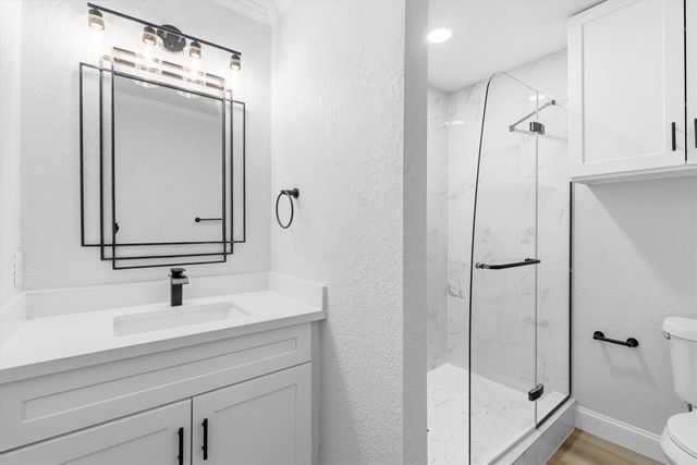 113 E Bayside Drive, Mabank, TX 75156