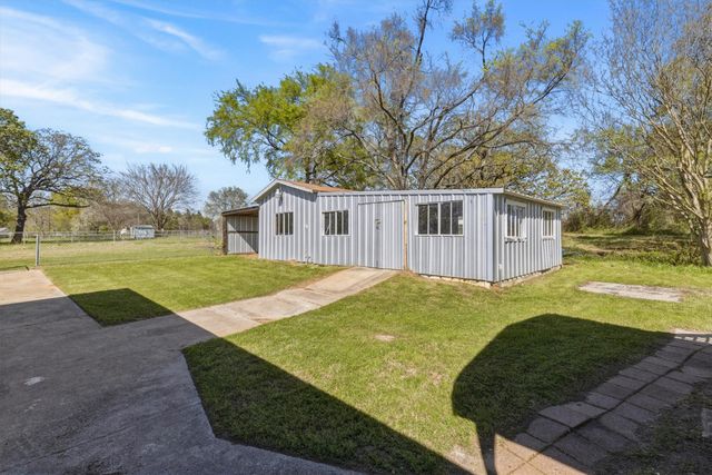 113 E Bayside Drive, Mabank, TX 75156