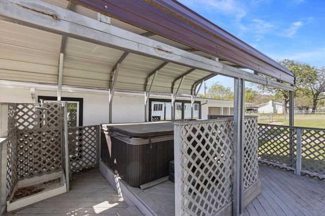 113 E Bayside Drive, Mabank, TX 75156