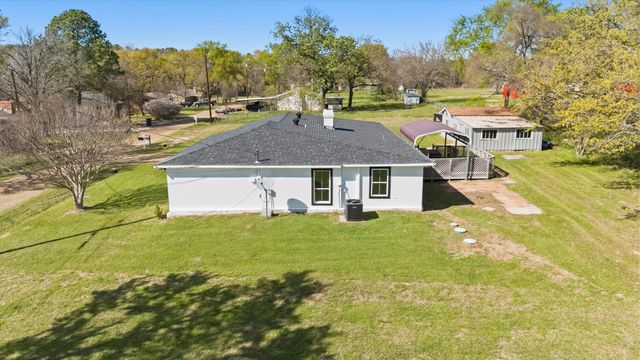 113 E Bayside Drive, Mabank, TX 75156