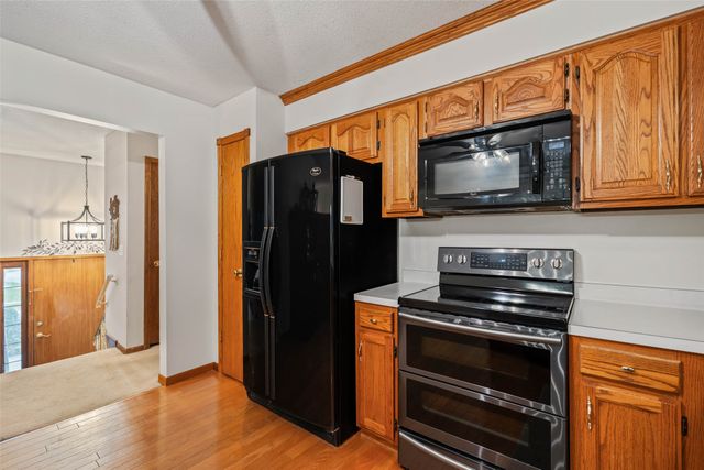 1506 W 14th Street S, Newton, IA 50208