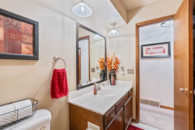 1506 W 14th Street S, Newton, IA 50208