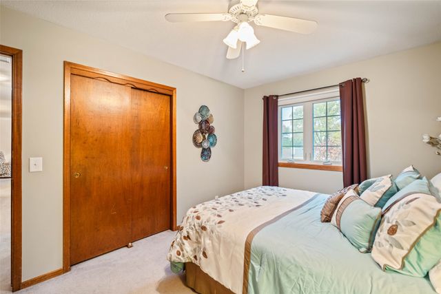 1506 W 14th Street S, Newton, IA 50208