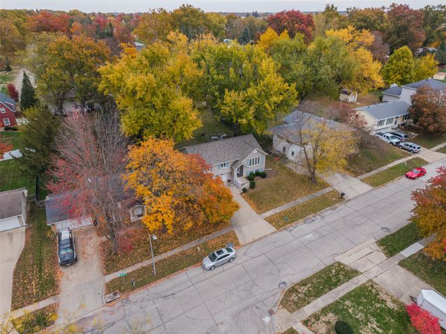 1506 W 14th Street S, Newton, IA 50208