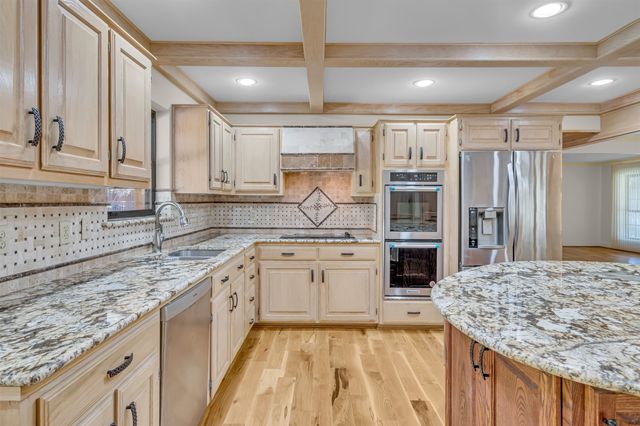 7019 Spring Valley Road, Dallas, TX 75254