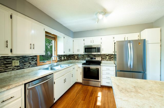 7965 Sierra Parkway, Brooklyn Park, MN 55444