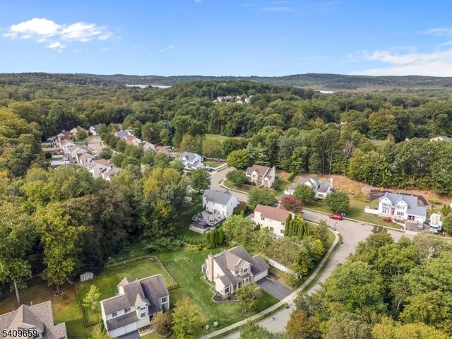 4 Tanglewood Way, Mount Olive Twp., NJ 07828