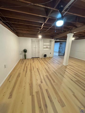 2524 SE Indiana AVE, Topeka, KS 66605
