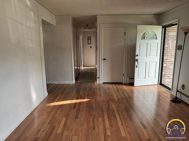 2524 SE Indiana AVE, Topeka, KS 66605