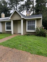 2910 Richview Park Circle, Tallahassee, FL 32301