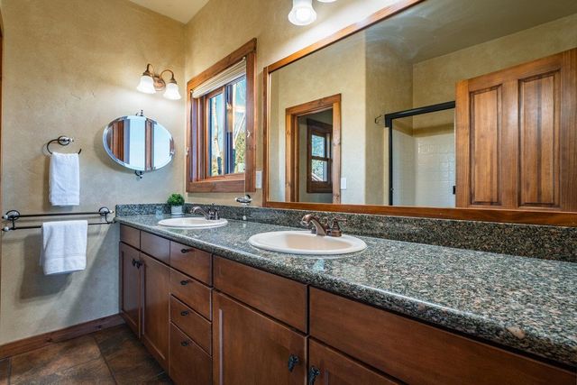 16725 Skislope Way Apt 5, Truckee, CA 96161