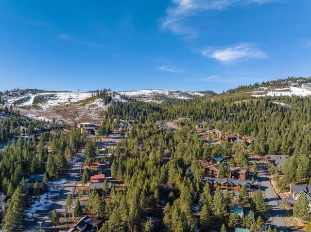 16725 Skislope Way Apt 5, Truckee, CA 96161
