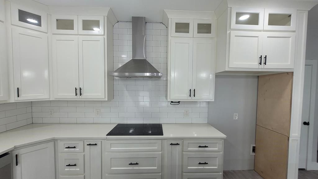 1215 S Live Oak St, Rockport, TX 78382 — photo 5