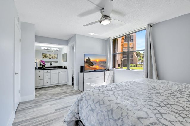 2255 Lindell Boulevard 4103, Delray Beach, FL 33444