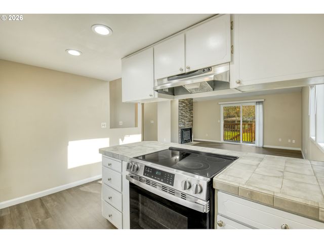 5900 Sw ELLERSON Ter, Beaverton, OR 97007