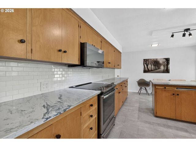 2860 BAKER Blvd, Eugene, OR 97403