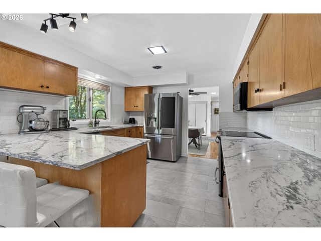 2860 BAKER Blvd, Eugene, OR 97403