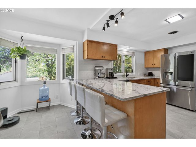 2860 BAKER Blvd, Eugene, OR 97403