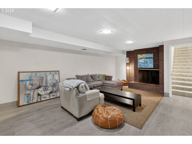 2860 BAKER Blvd, Eugene, OR 97403