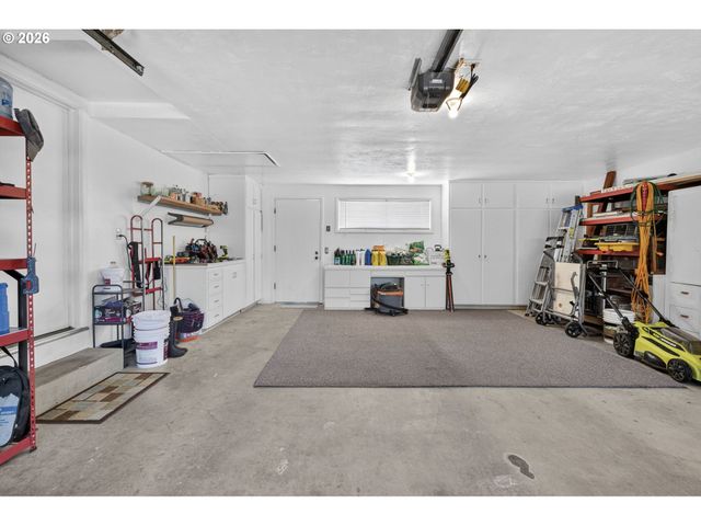 2860 BAKER Blvd, Eugene, OR 97403