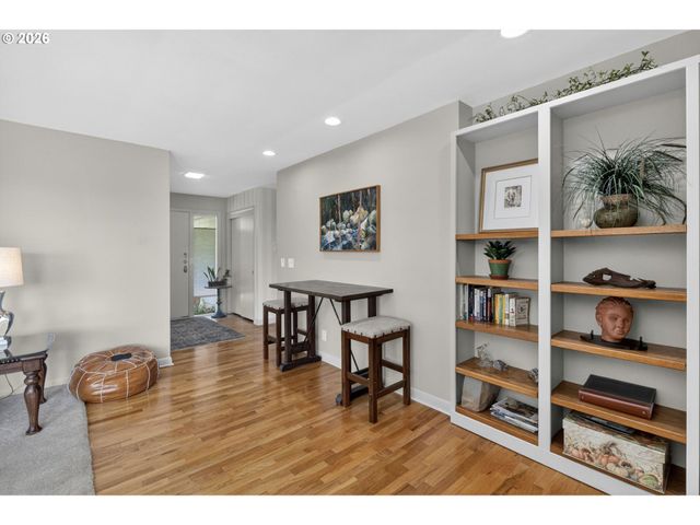 2860 BAKER Blvd, Eugene, OR 97403