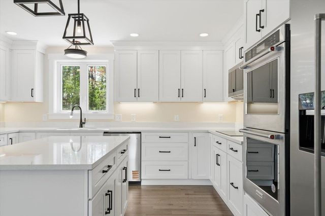 6 Janvrin Drive, Seabrook, NH 03874