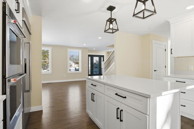 6 Janvrin Drive, Seabrook, NH 03874