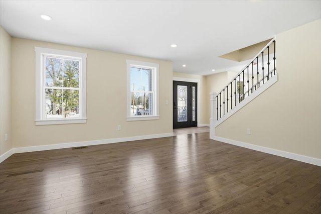 6 Janvrin Drive, Seabrook, NH 03874