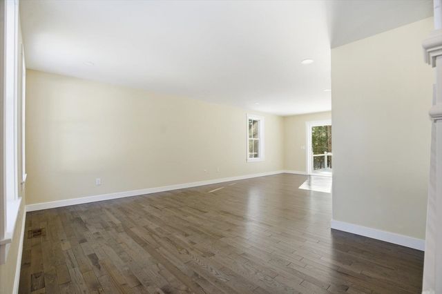 6 Janvrin Drive, Seabrook, NH 03874