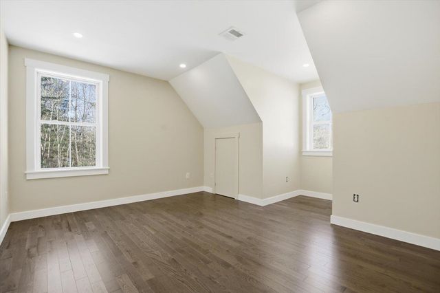 6 Janvrin Drive, Seabrook, NH 03874