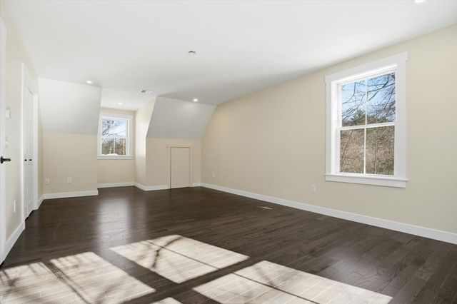 6 Janvrin Drive, Seabrook, NH 03874