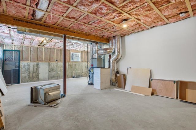 6 Janvrin Drive, Seabrook, NH 03874