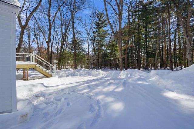 6 Janvrin Drive, Seabrook, NH 03874