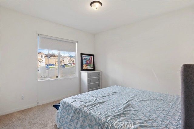 15765 Kings Peak Dr, Fontana, CA 92336