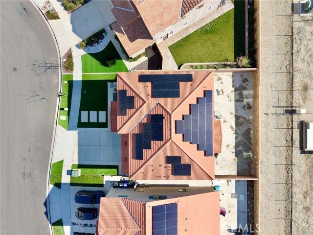 15765 Kings Peak Dr, Fontana, CA 92336