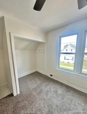 515 7th Street, Iron Mountain, MI 49801