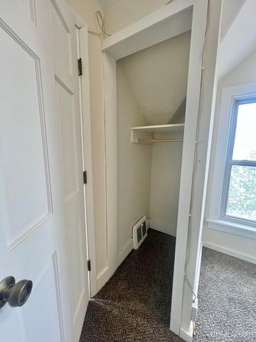 515 7th Street, Iron Mountain, MI 49801