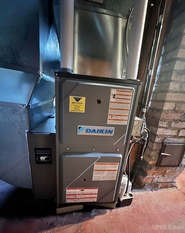 515 7th Street, Iron Mountain, MI 49801