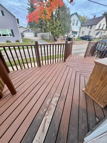 515 7th Street, Iron Mountain, MI 49801